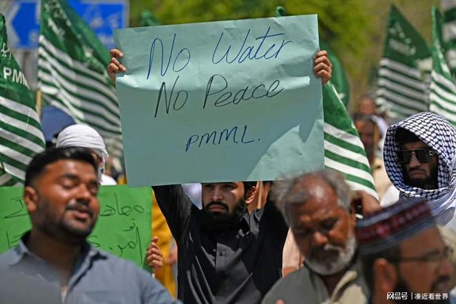 爱游戏中国官方网站平台-关于排名变化：轮换、伤病和战术调整带来的连锁反应的信息