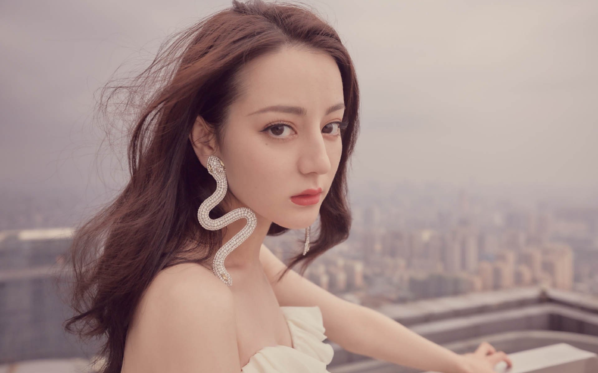 爱游戏娱乐-瑞士球员在点球前祈祷“像钟表一样精准”，果真进了