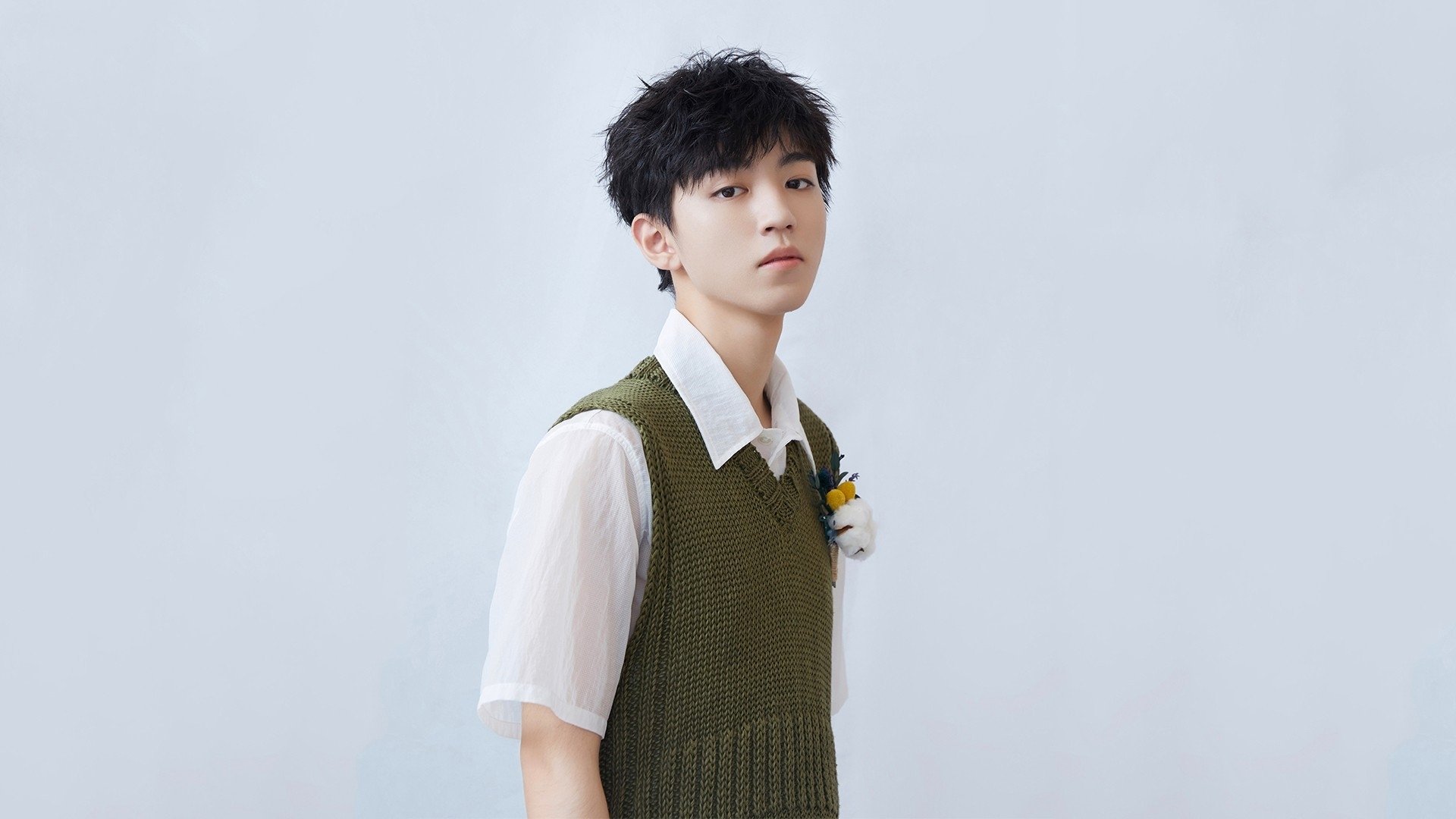 AYX官网-葡萄牙骑手玛丽亚·卡埃塔诺在2024年葡萄牙盛装舞步锦标赛中以“Hit Plus”马匹夺得个人赛金牌，感动全场。