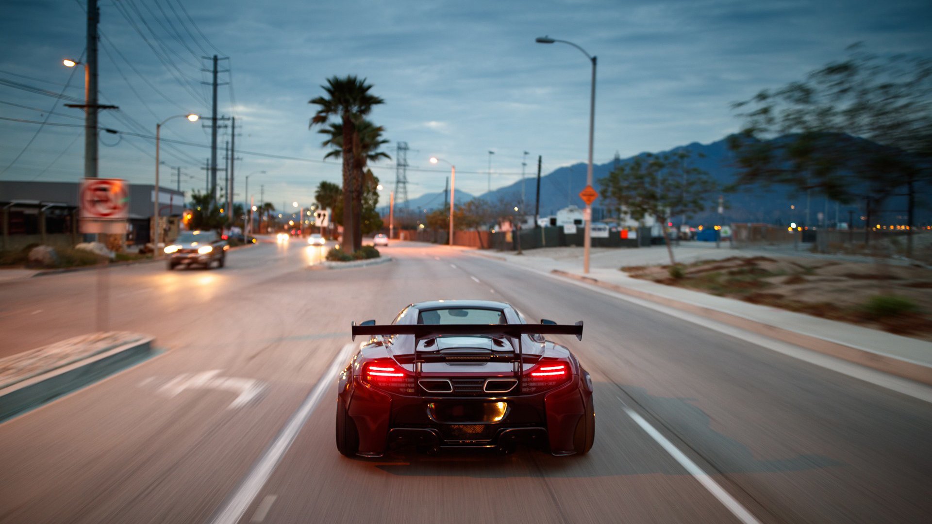 国内职业足球比赛赛程激烈，球员们拼尽全力，中国职业足球联赛有哪些