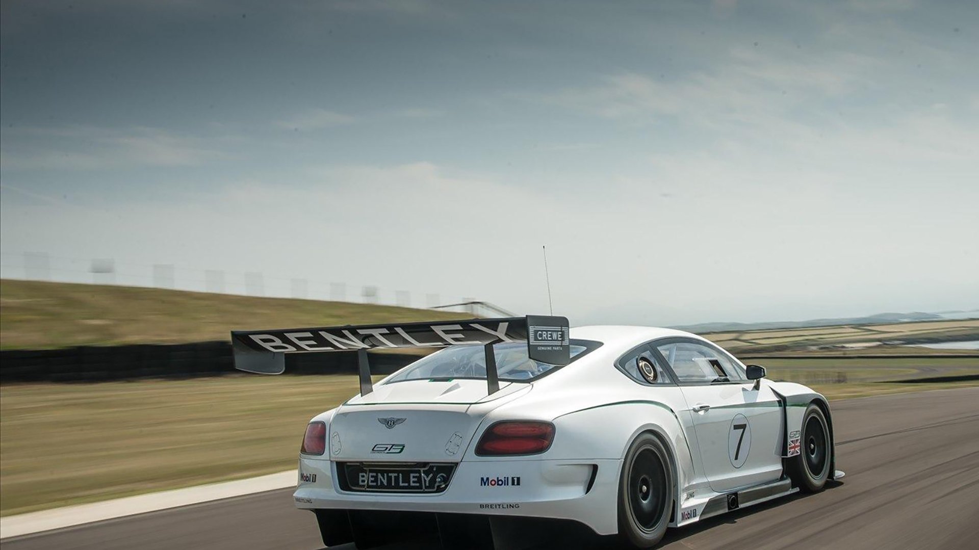 欧洲杯激烈对抗:战术变换引领新潮流!,欧洲杯对抗表