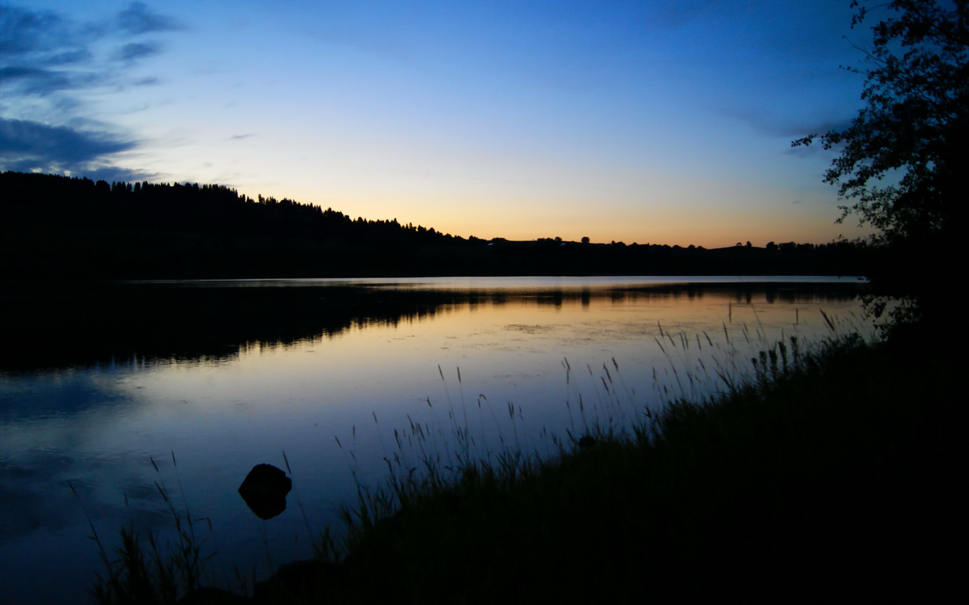 爱游戏 电竞-青少年篮球注重步伐协调性训练提升攻防能力，青少年篮球训练的原则
