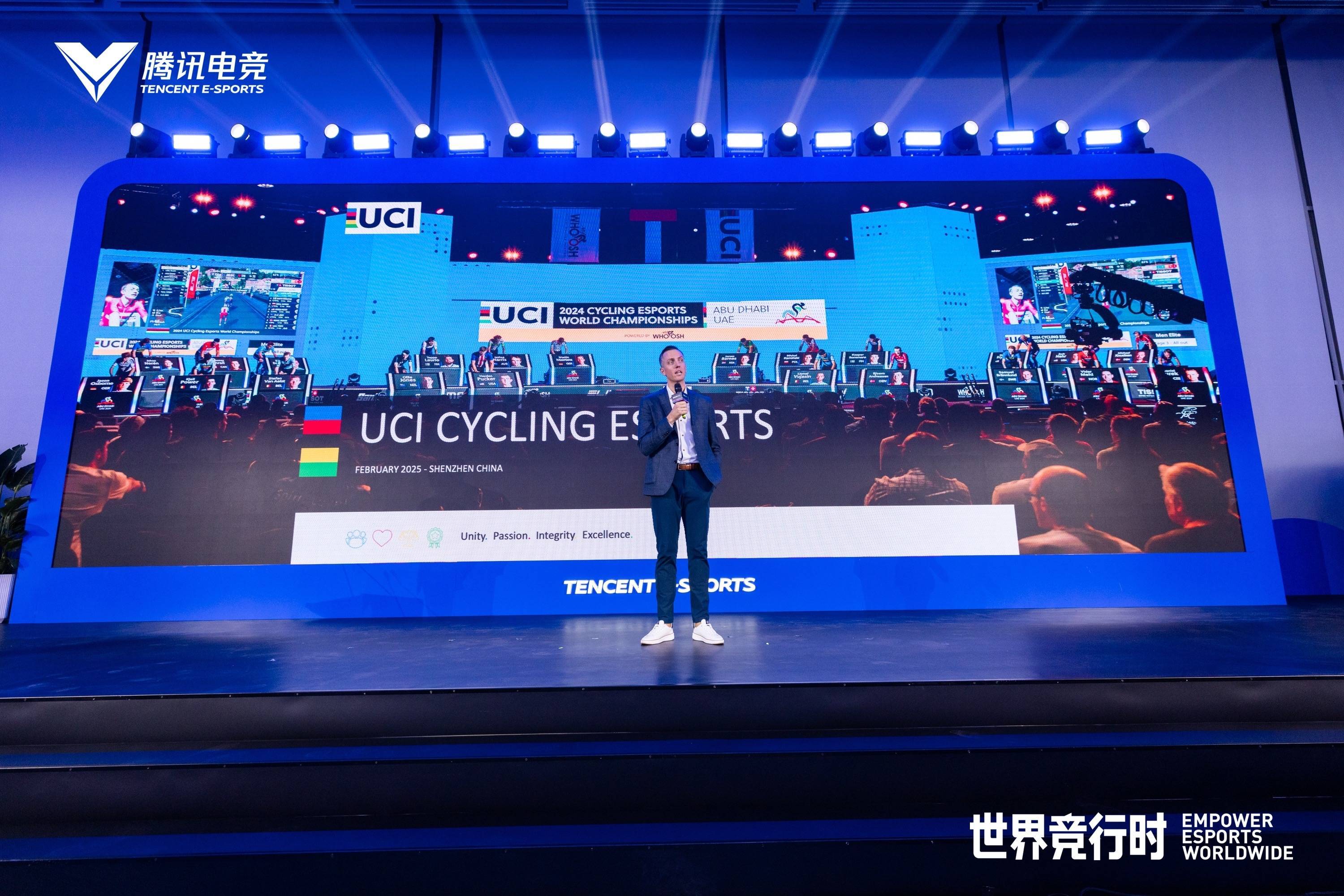 包含爱游戏体育:电竞巨头的未来之路：行业专家解析赛事走势的词条