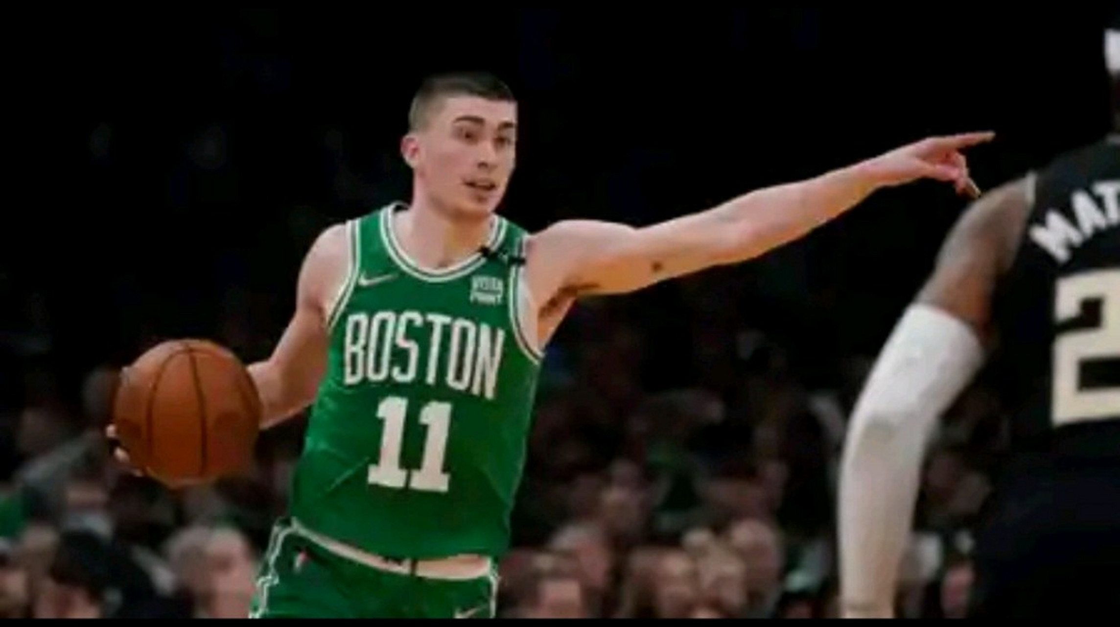 爱游戏体育：凯尔特人队季前赛：普里查德展现篮板球能力，争夺轮换位置的简单介绍