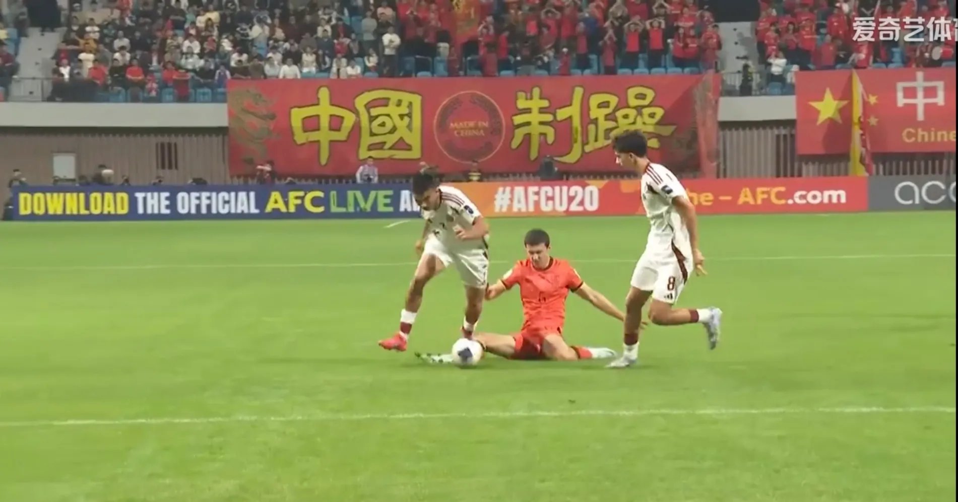 爱游戏体育:中国足球留洋球员：在欧洲联赛取得进球，赢得球迷赞誉，展现中国球员风采的简单介绍