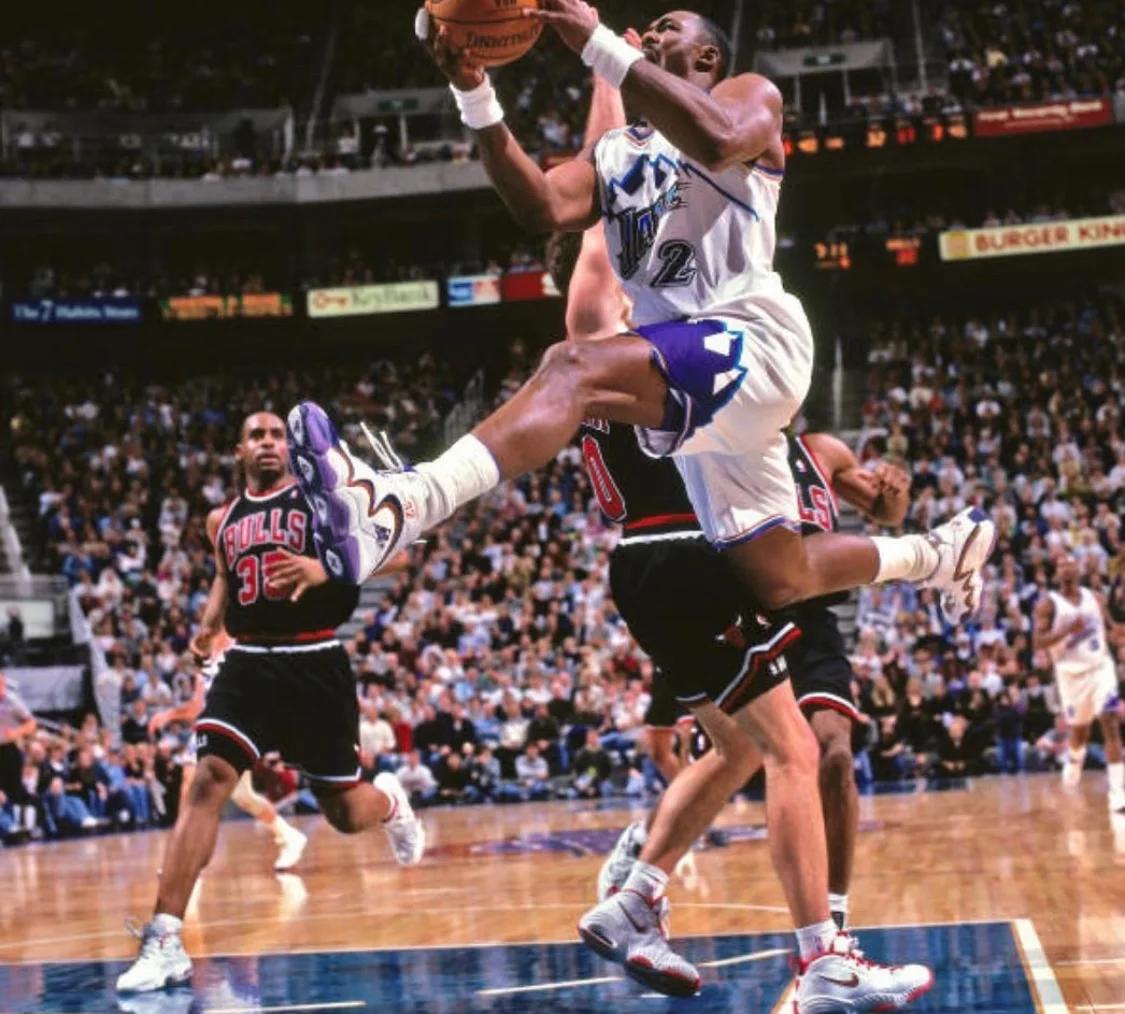 包含爱游戏体育：NBA球星纪录片：讲述马龙的传奇生涯的词条