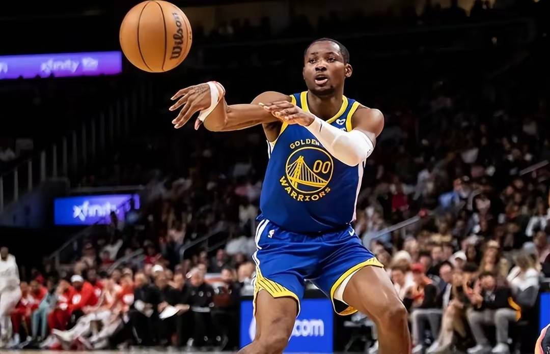 关于爱游戏体育:勇士队战术调整:科尔计划增加快速转移球战术的信息 关于爱游戏体育:勇士队战术调整:科尔计划增加快速转移球战术的信息