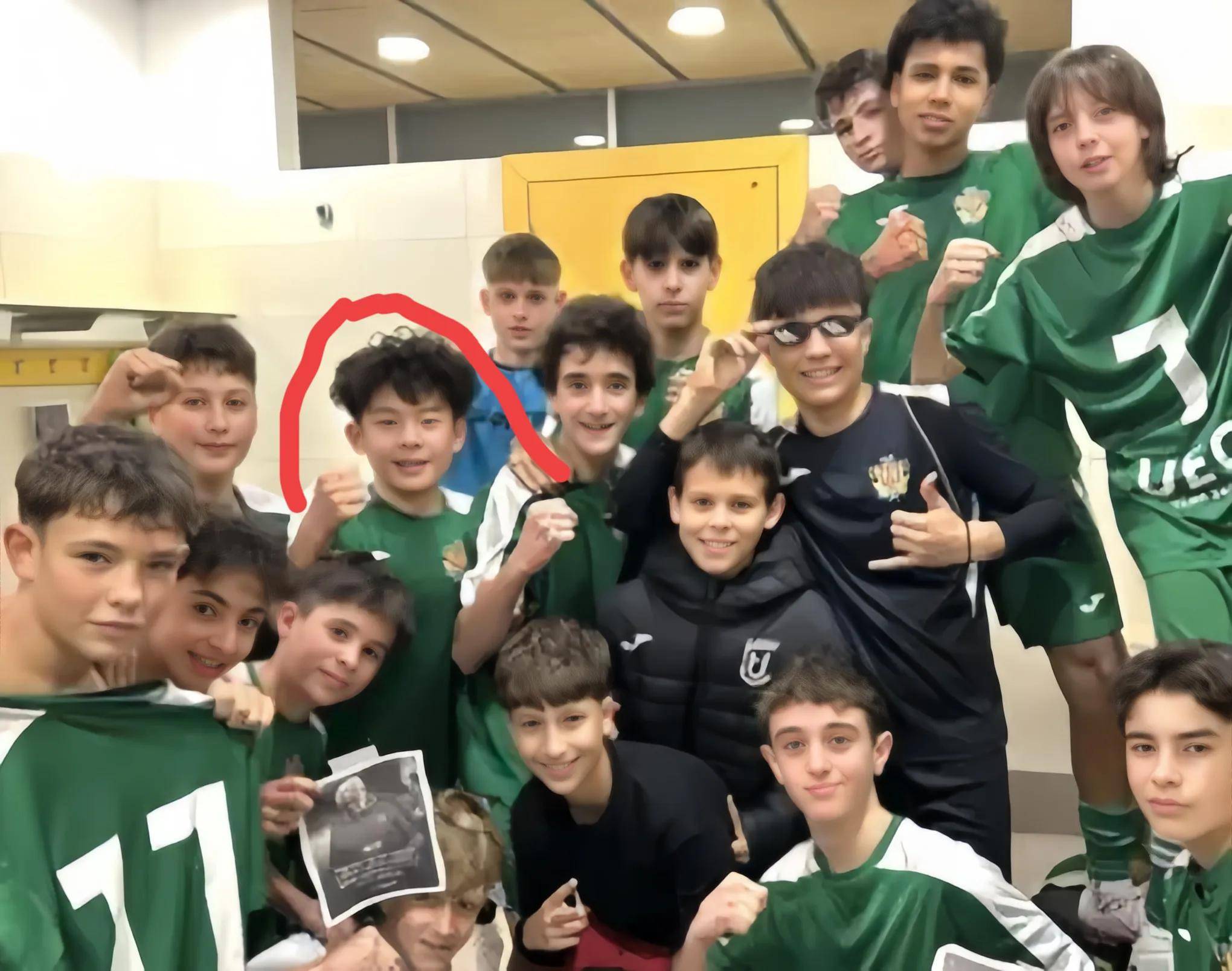 爱游戏体育:中国足球留洋球员：在欧洲联赛站稳脚跟，赢得主教练信任的简单介绍