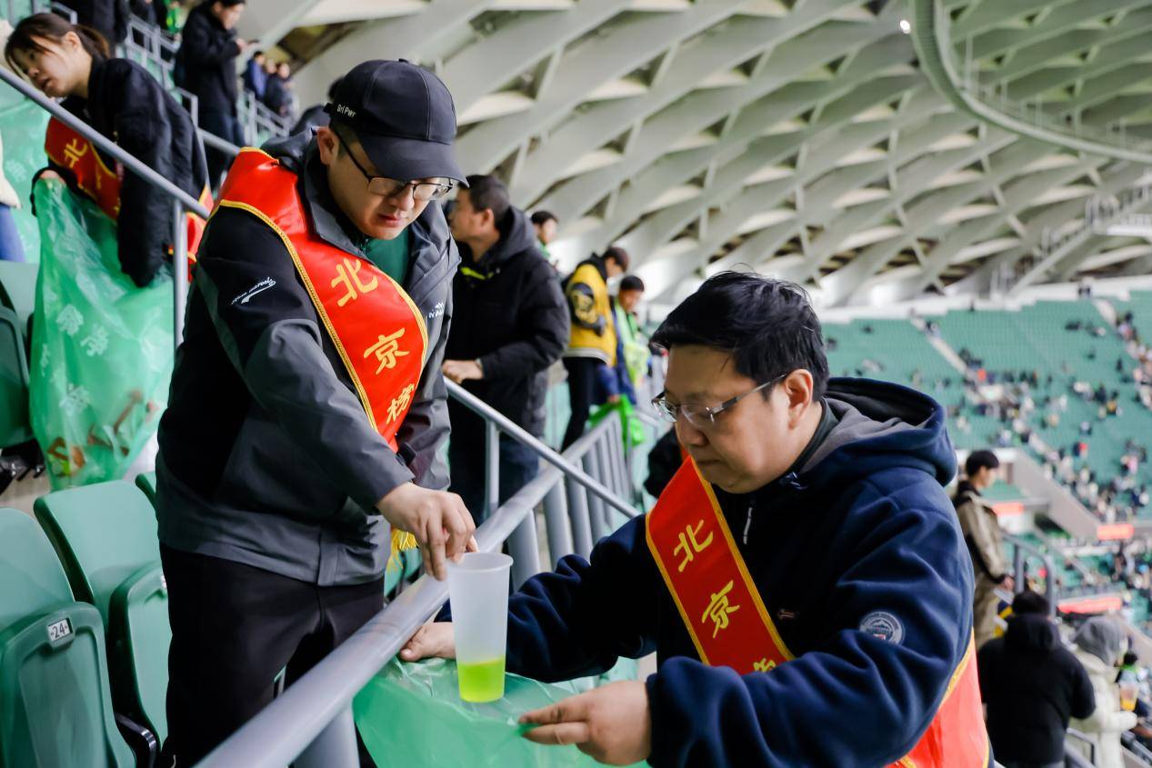 关于爱游戏体育:中超联赛裁判员接受赛前培训：提升执法水平，确保比赛公正的信息